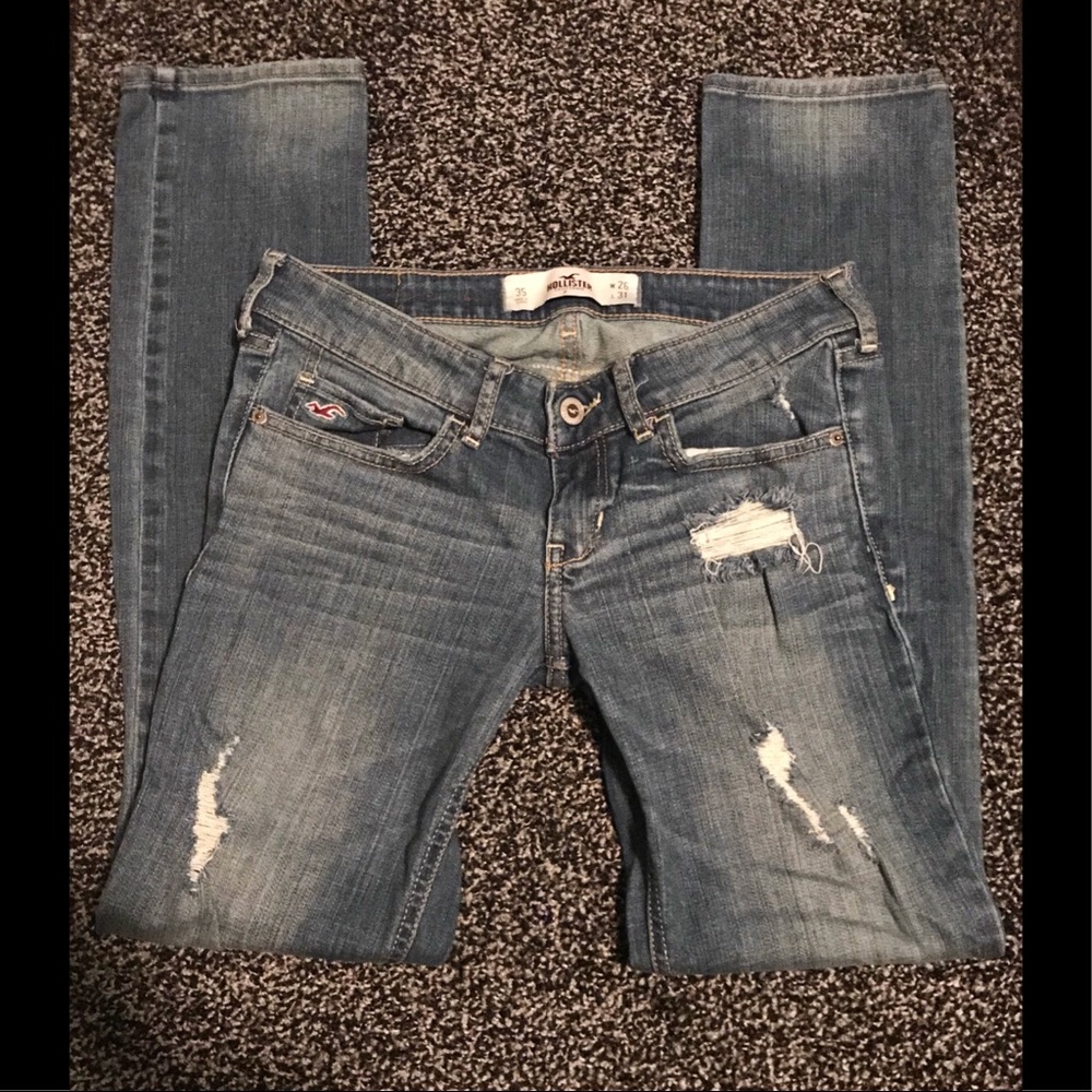 HOLLISTER destroyed medium light wash skinny jeans